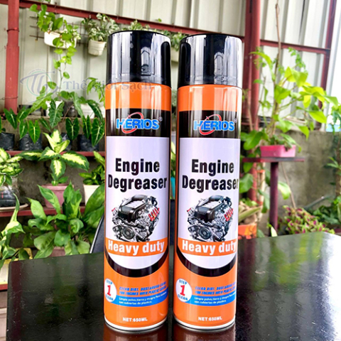 Chai vệ sinh động cơ